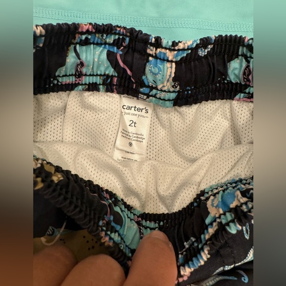 Carter’s rash guard & swim trunks set. 2T. Octopus design. - Picture 4 of 4